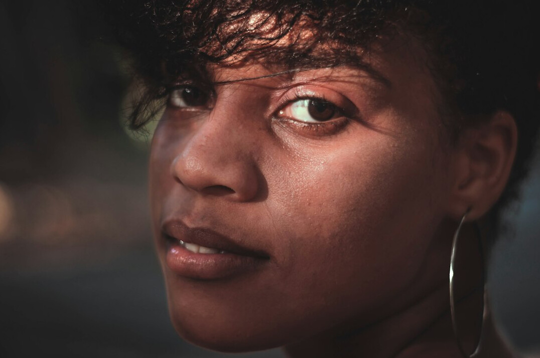 Portrait of a Black Portuguese woman journalist